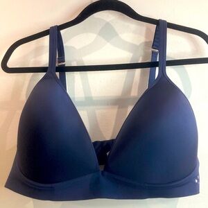 AERIE Sz 40D  Real Me Full Coverage Soft Shell Deep V Adjustable Straps Bra